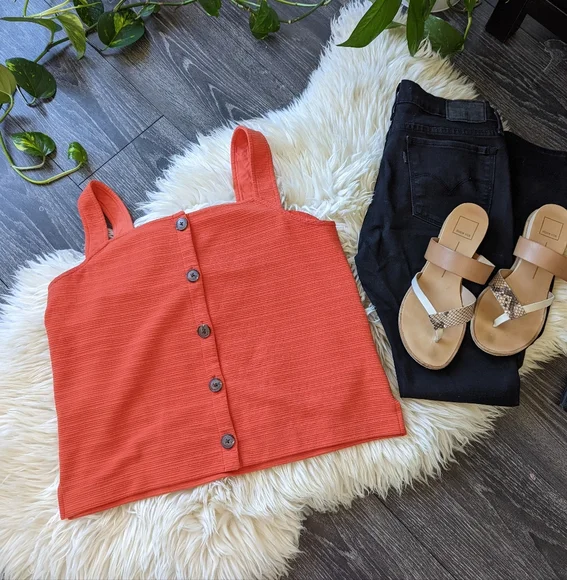 J.CREW - Textured Button-Front Tank - Picture 3 of 12